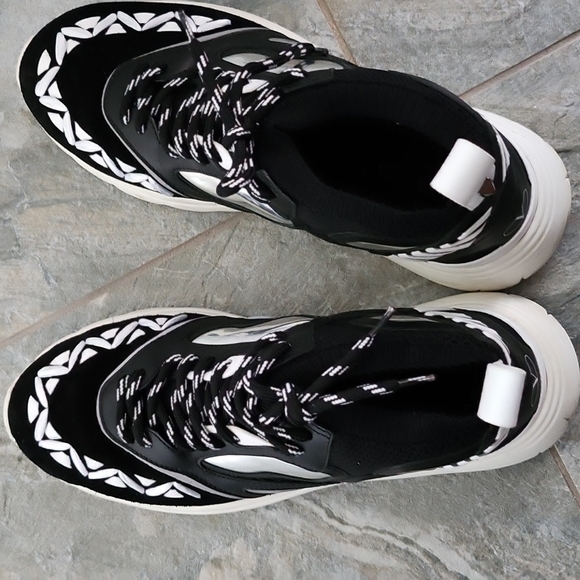 Shoes (Valentino Geo design leather overlay men sneakers)